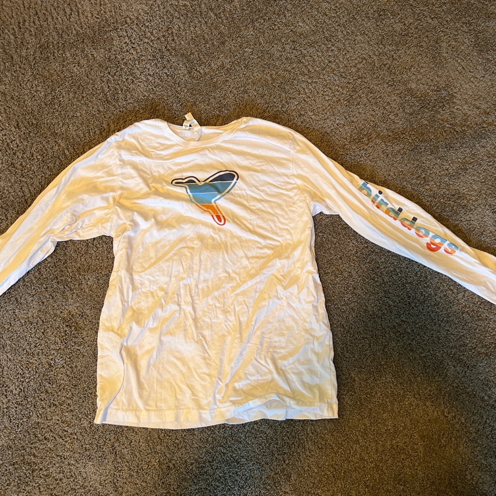 XL long sleeve brand logo shirt by Birddogs.